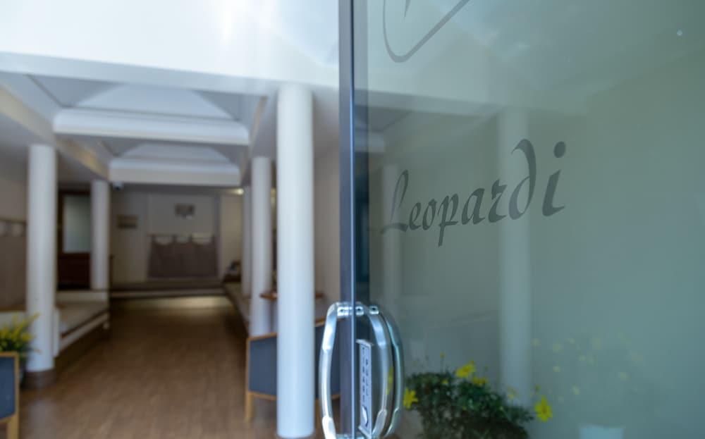 Hotel Leopardi Neapel Exteriör bild